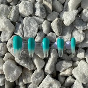 Clear ombré press on nails